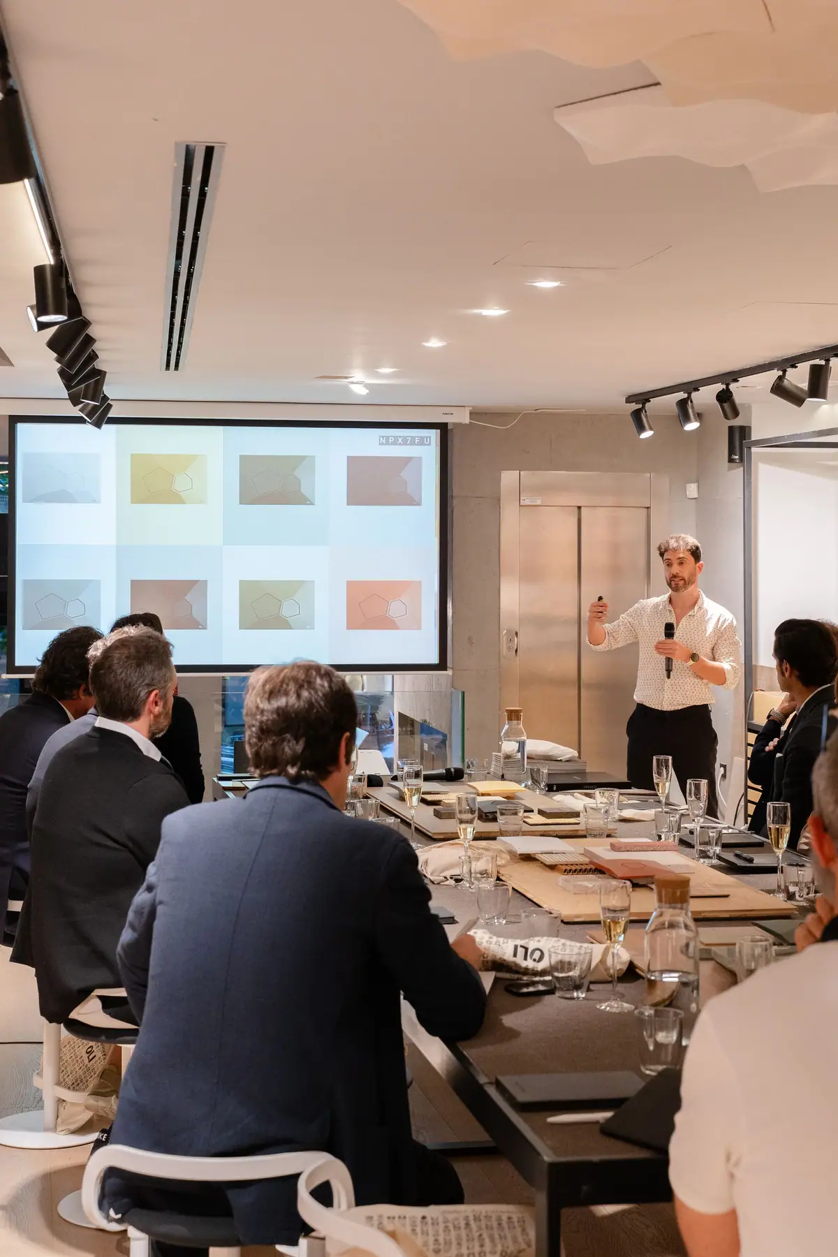 Slide showing the Voronoi flush plate colour range during the presentation