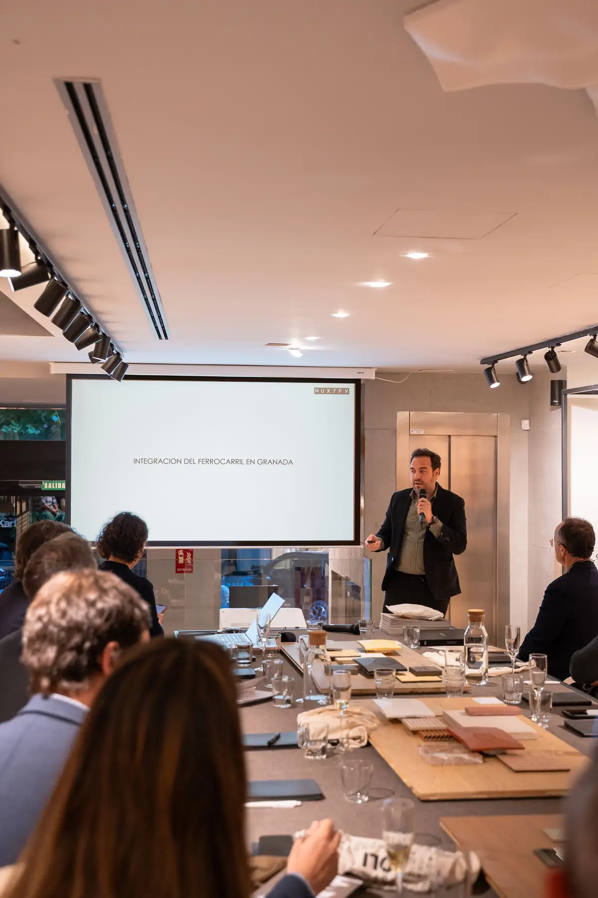 Javier Martínez presenting the Granada railway integration competition entry