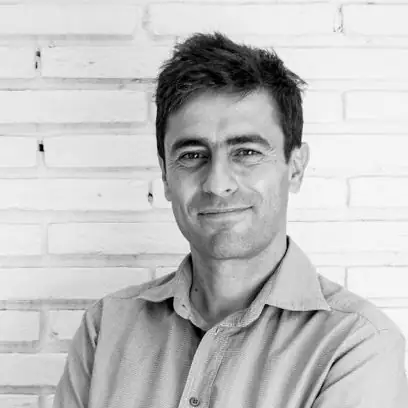 Retrato en blanco y negro de Peco Mulet, de b720