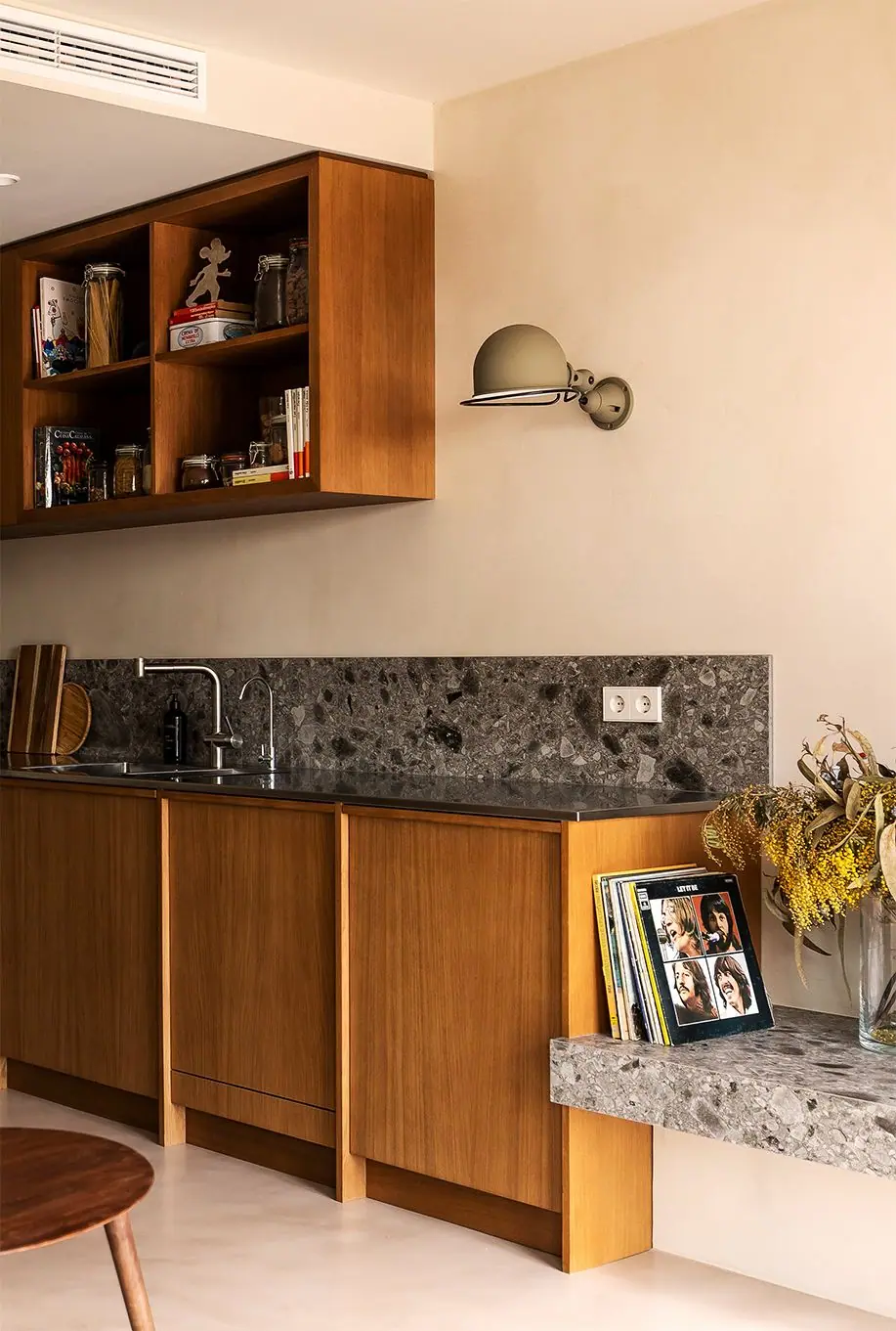 Barcelona Apartment, Cirera Studio: photo 5 of 11