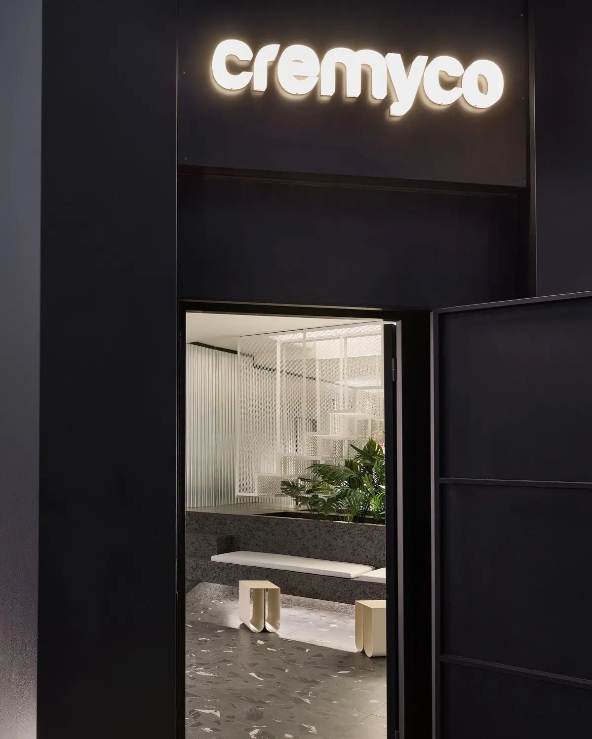 Cremyco Offices, Miriam Barrio Studio: photo 2 of 15