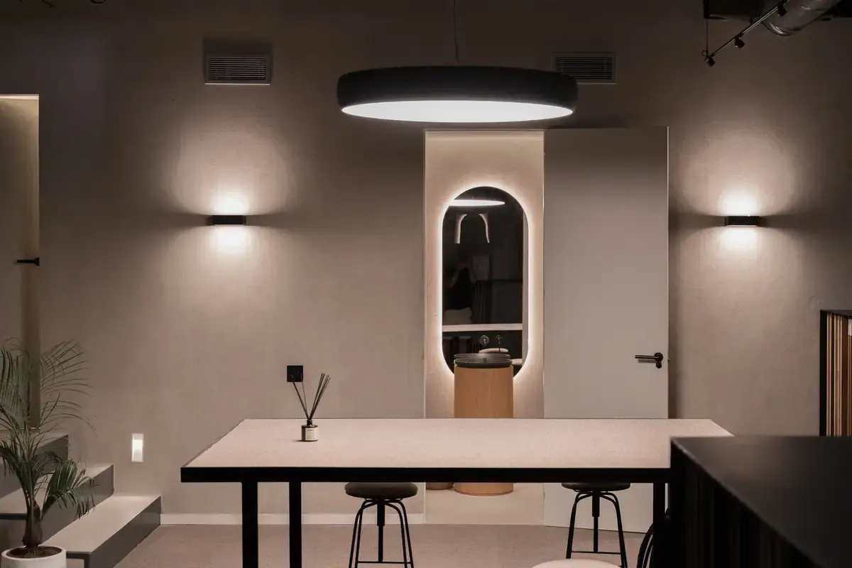 L35's material library in Sotogrande, L35 Arquitectos: photo 10 of 12